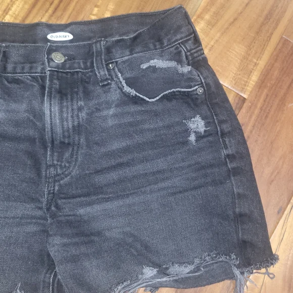 OLD NAVY Distressed Jean Shorts - Picture 4 of 6